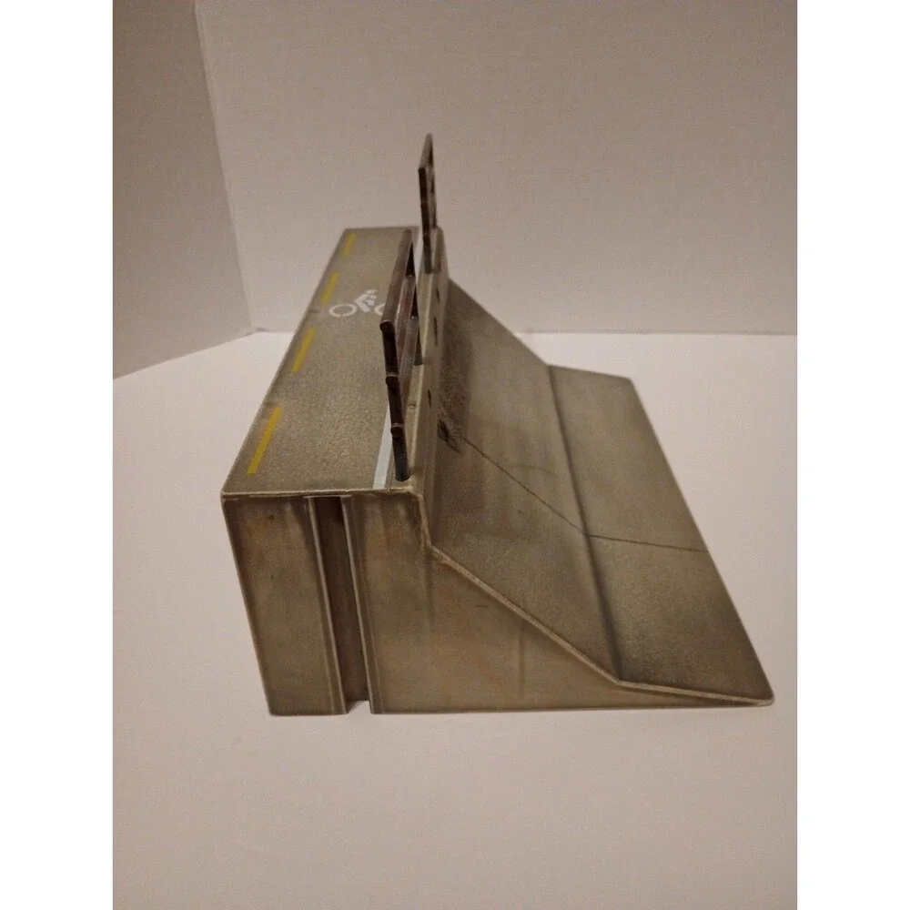 2009 Spinmaster Skate Park Tech Deck